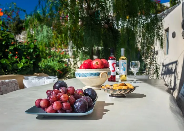 Вилла Aloni Cave House *