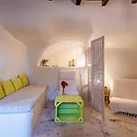 Aloni Cave House Pachaina